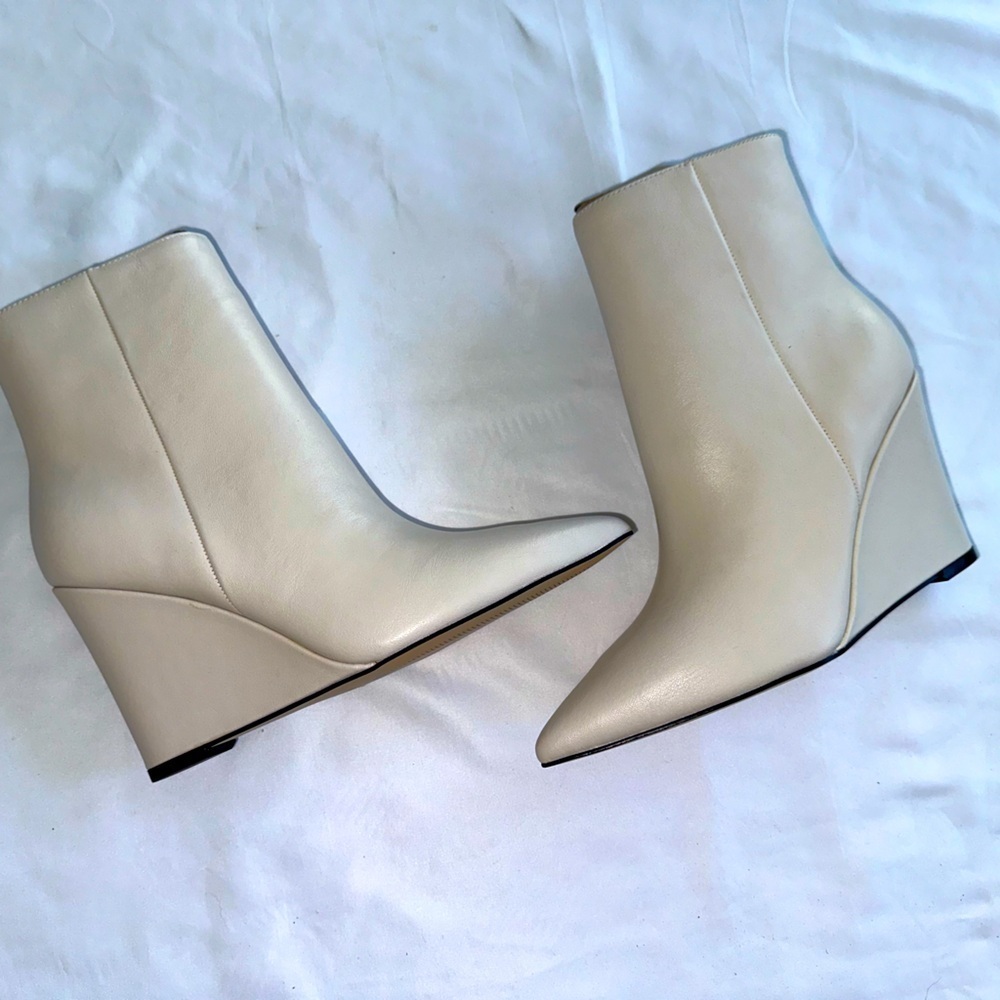 NINE WEST ANKLE BOOT